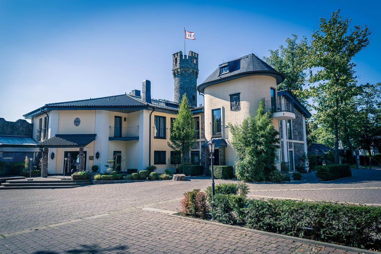 Relais & Chateaux Hotel Burg Schwarzenstein Ґайзенгайм Екстер'єр фото